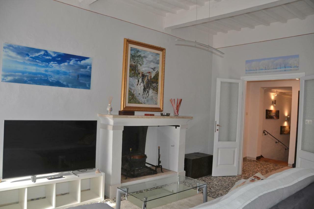 La Fraternita Villa Montefollonico Exterior foto